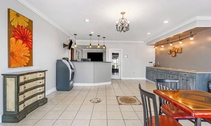 Augusta Hotel | Budgetel Inn and Suite