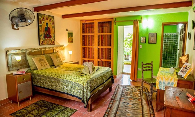 Barrio de Santiago Apartment | Budha by Majikal B&B
