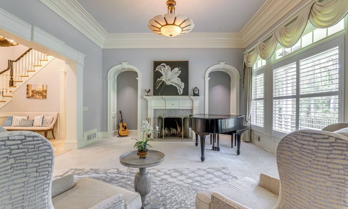 Buford House | Buford Mansion w/Pool ~ 14 Mi to Lake Lanier
