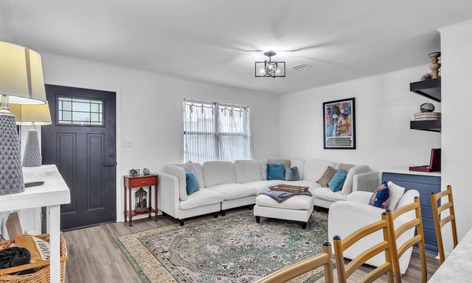 Starkville House | Bulldog Bash Pad | 3BR Game-Day Getaway