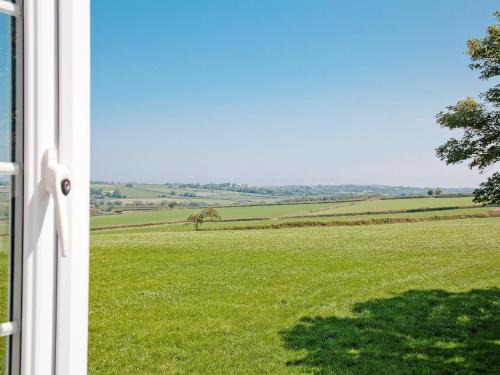 Woolfardisworthy Apartment | Bullfinch Apartment - Uk49294