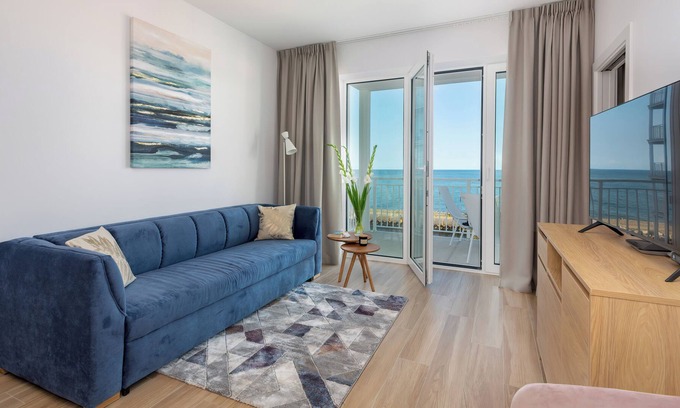 Darlowko Apartment | Bulwar Zachodzącego Słońca by Renters