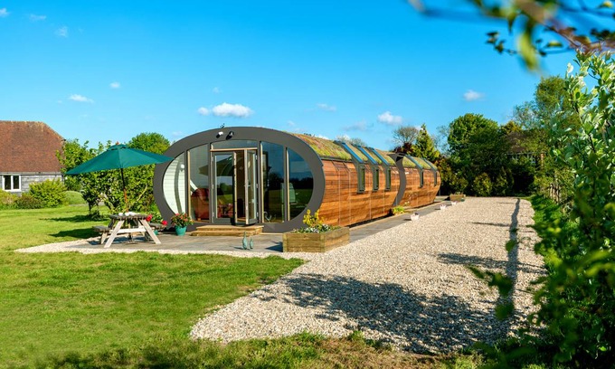 Etchinghill Cottage | Bumble Barn