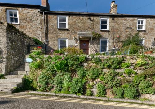 Mousehole House | Bumbles