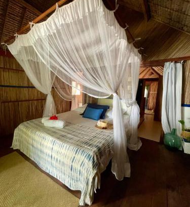Nosy Boraha House | Bungalow à louer AVEC CUISINE ÉQUIPÉE sur plage privée , RAVENALA
