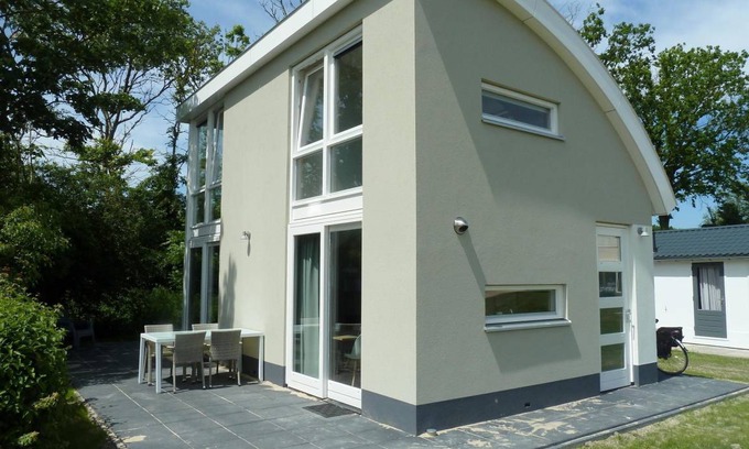Municipality of Vlissingen House | Bungalow ∙ 2 bedrooms ∙ 4 guests