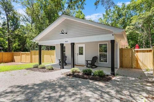 Georgetown House | Bungalow at the Bay 3 Bedroom Vacation Home