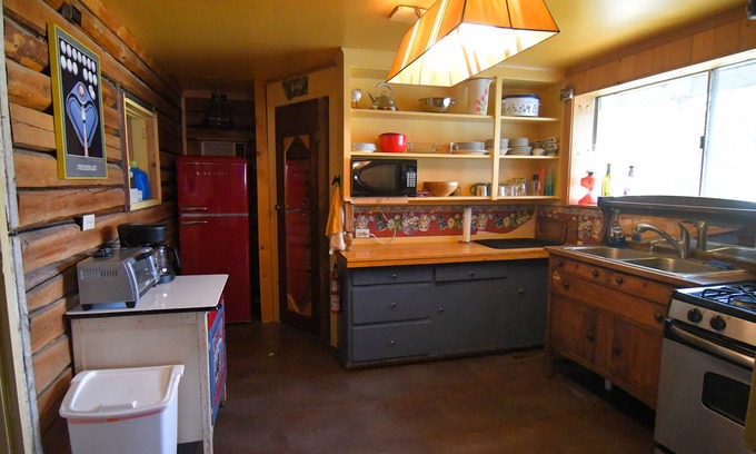 Elliston House | Bungalow at The Last Chance Motel