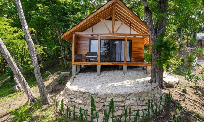 Playa Naranjo House | Bungalow description