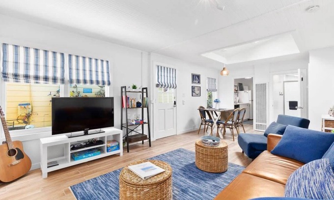 Capitola House | Bungalow in Capitola Village Steps from River walk