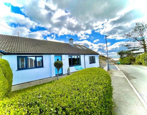 Aberdovey House | Bungalow, mountain and sea views parking