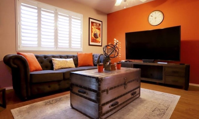 North Long Beach House | Bungalow Offering the Best of LA & OC