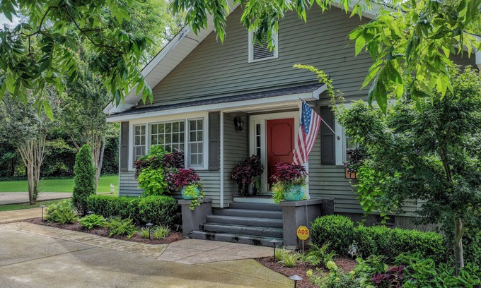Northport House | Bungalow on Main - Book for Football Season!