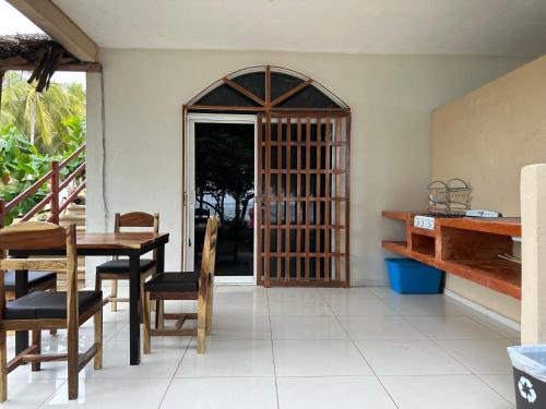 La Union de Isidoro Montes de Oca Apartment | Bungalow Orquídeas Barra la Saladita