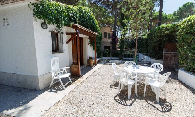 Pals Ski Chalet | Bungalow with pool access - 300 m Pals beach (CAL BAIX 2H 622)