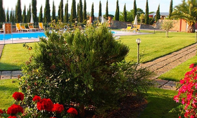 Puntone House | Bungalow with pool in a park-like garden by the sea!