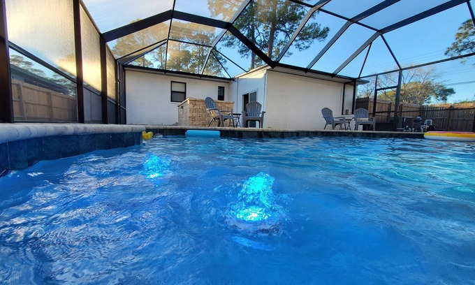 Highlands House | Bungalow with Screened Pool and Optional Pool Heat