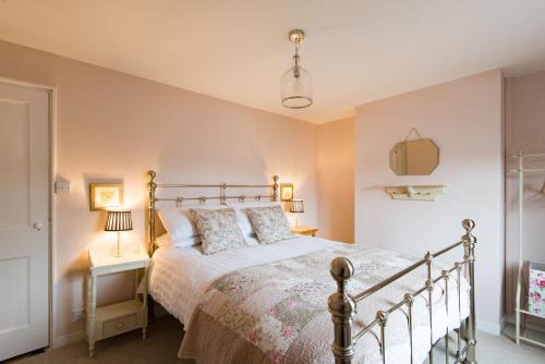 Hythe House | Bunny Cottage by Bloom Stays