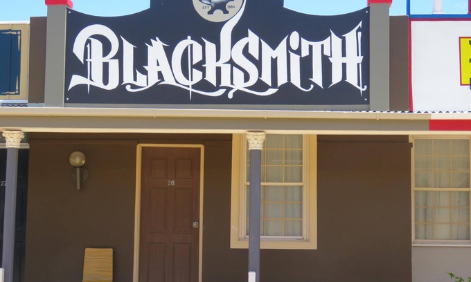 Mount Isa City Hotel | Burke and Wills Mt Isa Motel