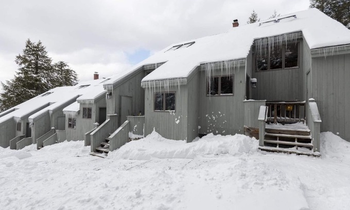 East Burke Condo | Burke Mt. Wintergreen Slopeside Condo, Ski in Ski out, rustic decor
