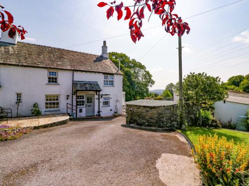 Lindale House | Burnbank Cottage