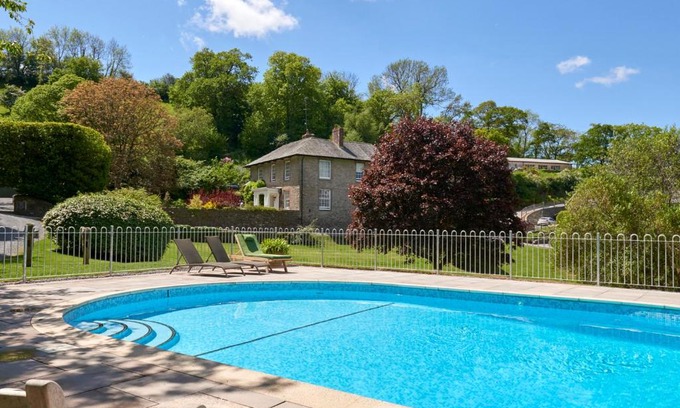 Totnes House | Burrator Cottage