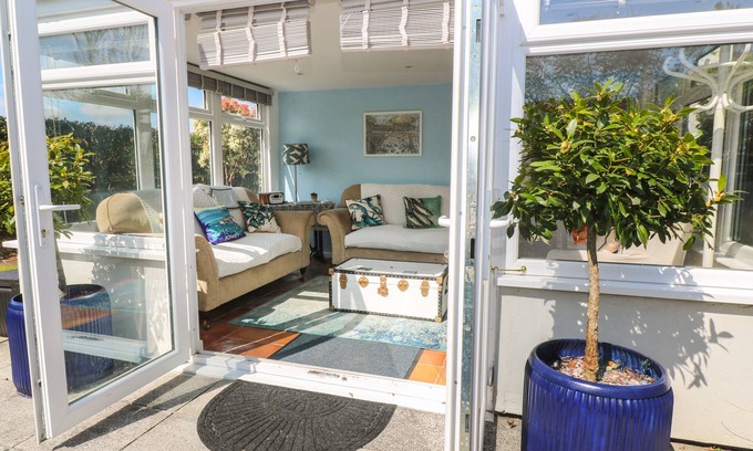 Tywardreath Cottage | Burrow House