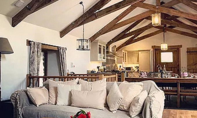 Kingsbridge Bed & Breakfast | Burton Farmhouse