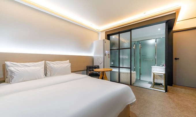 Gangseo District Hotel | Busan Gangseo Sinhodong Hotel The May
