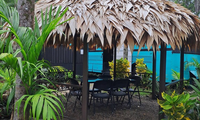 Puerto Viejo de Talamanca House | BusHotel Puerto Viejo