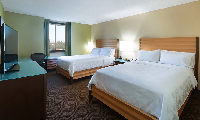 San Jose Hotel | Business-Friendly Property! 2 Enticing Units, Near Center of the Performing Arts