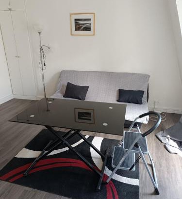 Combat Apartment | Buttes Chaumont