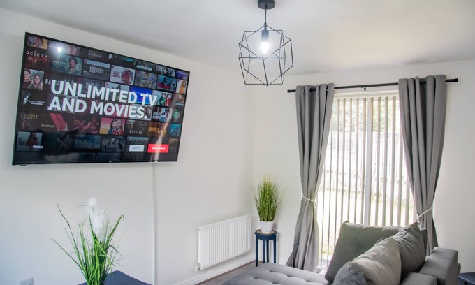 Cheetham Hill House | Bv Stylish Homely 3 Bedrooms by Manchester Arena