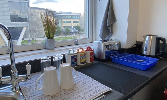 Huddersfield Apartment | Bvapartments-queensgate 2
