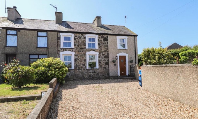 Nefyn House | Bwthyn Defaid