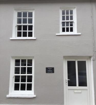 Llandovery House | bwthyn y porthmyn