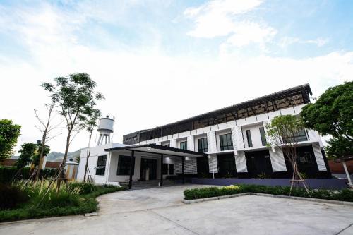 Kanchanaburi Hotel | BY Hotel Kanchanaburi