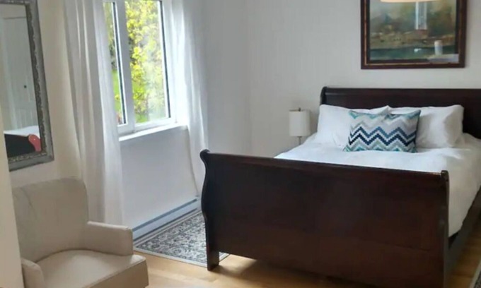 Chemainus House | By the Bay Lavender's Villa- Ocean Spa Suiten