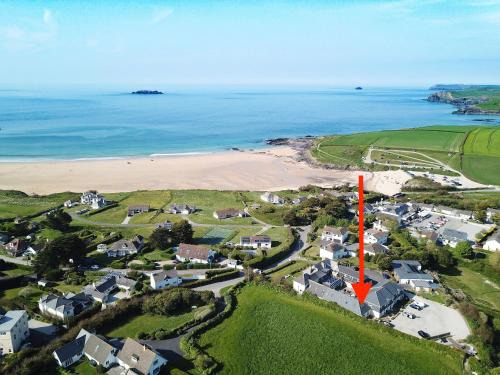 Harlyn Apartment | BY THE BEACH Harlyn Bay