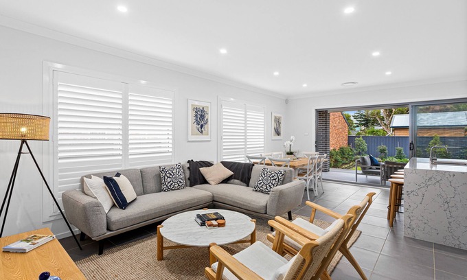 Bulli House | By the Rockpool @ Bulli Beach