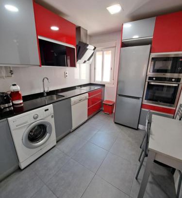 Logrono City Centre Apartment | céntrico, tranquilo, garaje, colchones visco, ascensor, luminoso y wifi