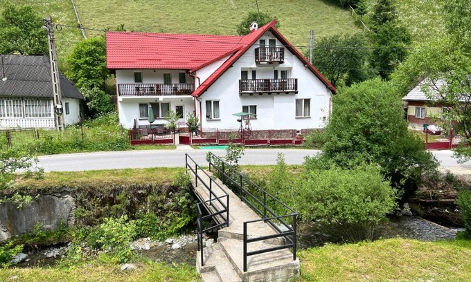 Moeciu de Sus House | Căsuța de lângă pădure