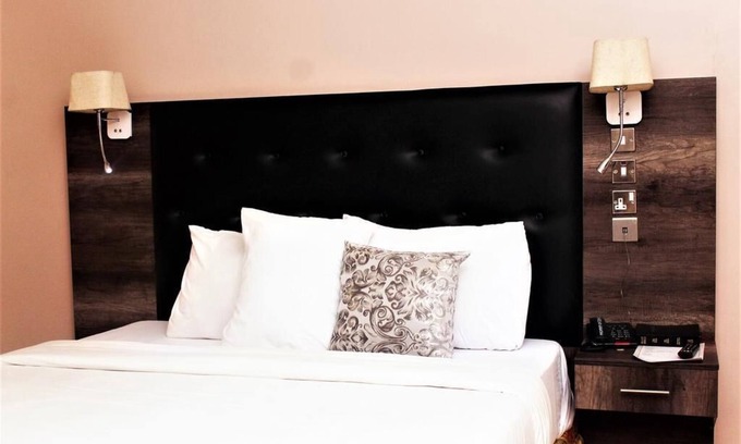 Igwuruta Hotel | C'ron Hotels and Suites