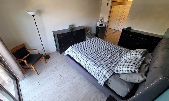 Pico - Robertson Hotel | (C04/C06) Beverly Hills Hotel Style 2 Bedroom Suite