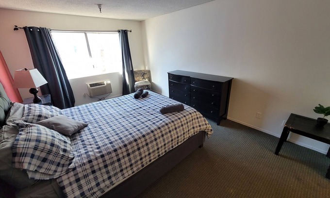 Pico - Robertson Hotel | (C14) LA Lovely Private Unit