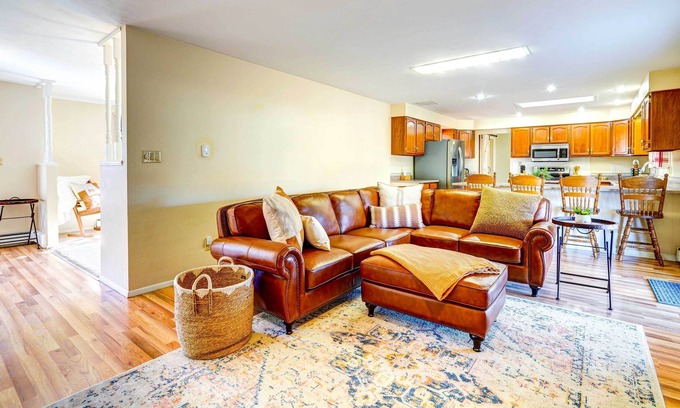 Canon City House | Cañon City Vacation Home w/ Gas Grill!