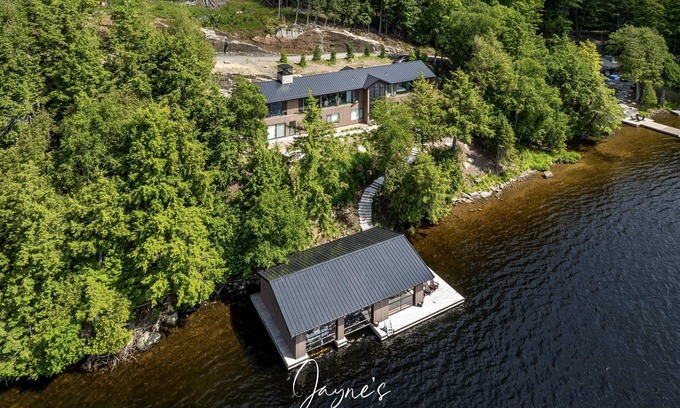 Lake of Bays Cottage | 5 bed 5 bath brand new cottage on Lake of Bays - SW Exposure