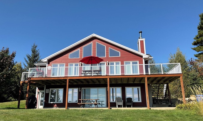 Petite-Riviere-Saint-Francois Ski Chalet | Les Chalets Sympathiques (unité du Haut) - Close to Le Massif de Charlevoix!