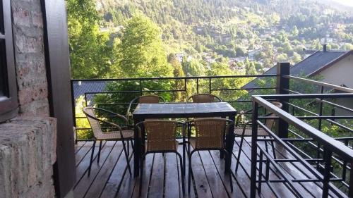 San Martin de los Andes House | Cabaña con parrilla y 2 baños completos - AlquilaMiCasa