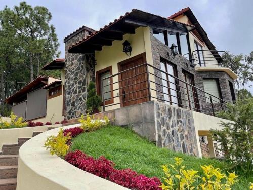 Mazamitla Ski Chalet | Cabaña de lujo en el Bosque
